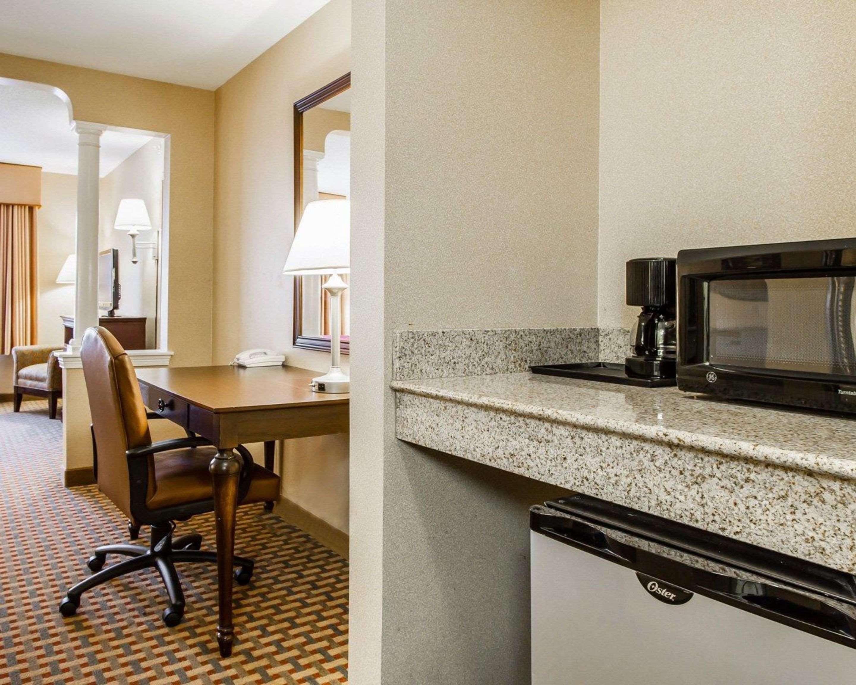 Comfort Inn & Suites Scarborough-Portland Exteriör bild