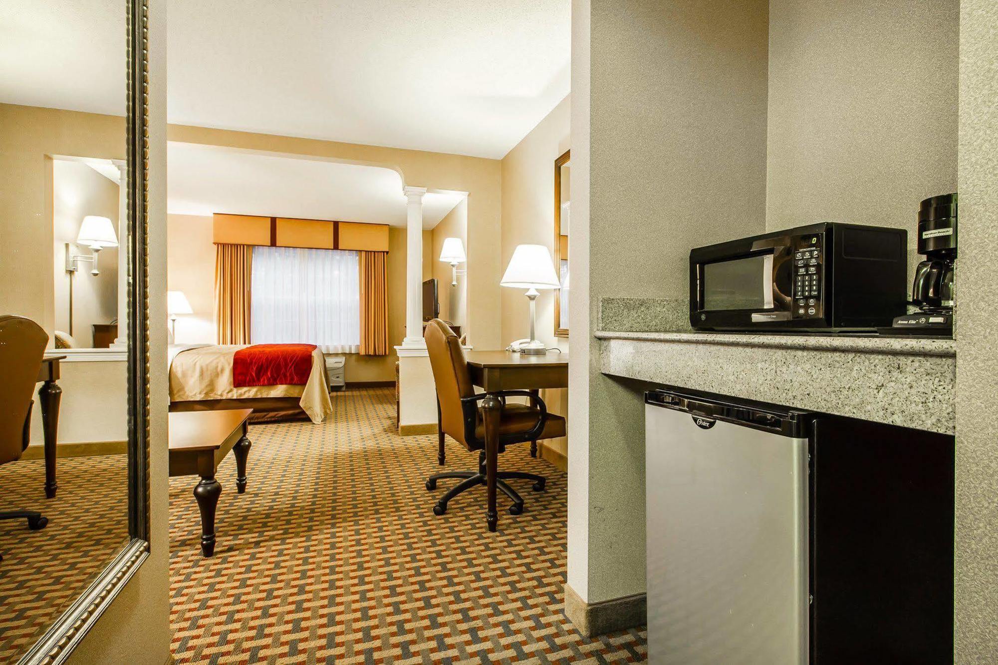 Comfort Inn & Suites Scarborough-Portland Exteriör bild